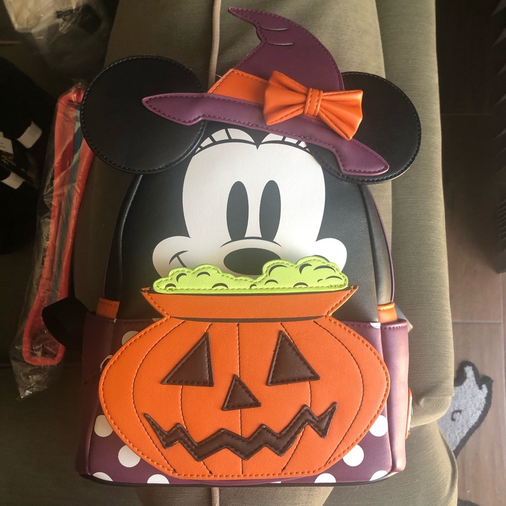 *NWT* LOUNGEFLY LASR - MINNIE WITCH BACKPACK